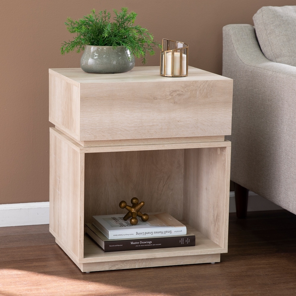 Carbon Loftcarbon Loft Madelia Transitional Whitewash Wood Side Table Veneer Mdf Whitewashed Oak Dailymail It lets you create a warm and inviting look with your favorite decor, collectibles, potted plants etc. shop dailymail