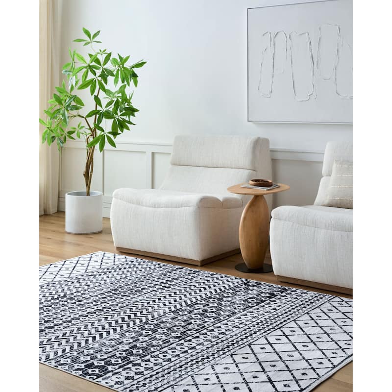 Livabliss Scandinavian Lavable Diamond Washable Area Rug - 5'3" x 7'7" - White/ Black