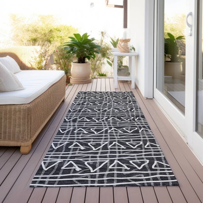 Machine Washable Indoor/ Outdoor Chantille Morrocan Boho Rug - Black - 2'3" x 7'6"