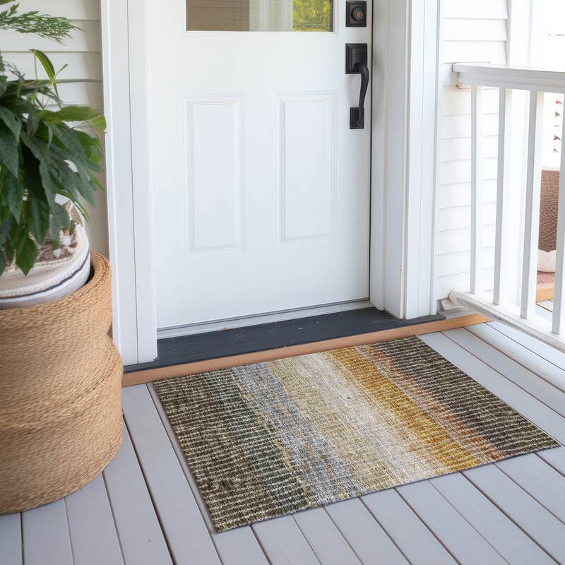 Machine Washable Indoor/ Outdoor Contemporary Stripes Chantille Rug - Fudge - 1'8" x 2'6"