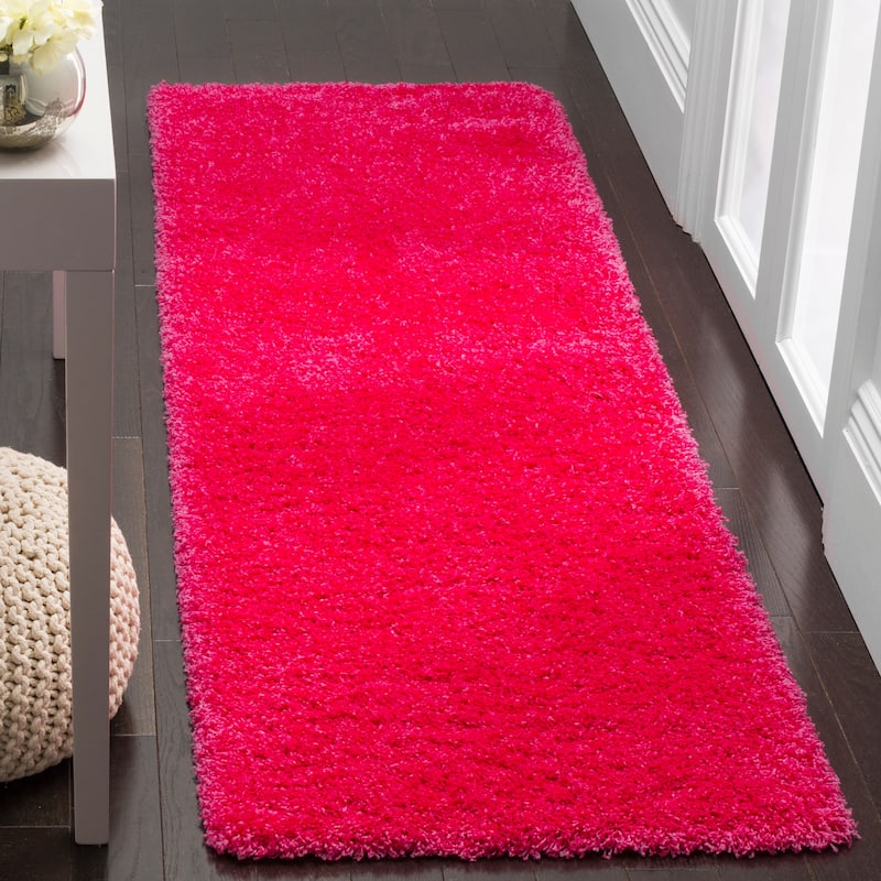 SAFAVIEH Laguna Shag Verdiana Solid Color 2-inch Thick Rug.