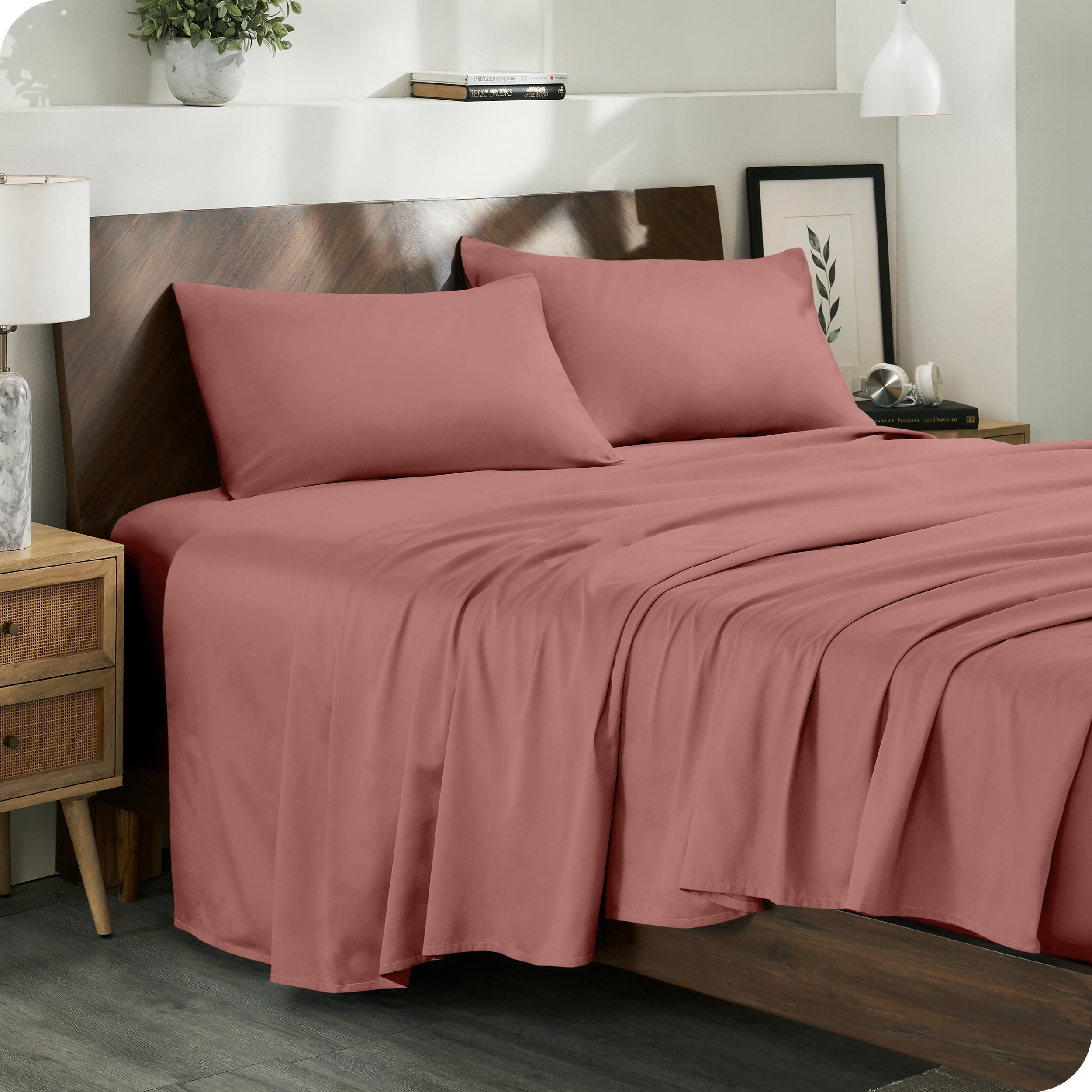 https://ak1.ostkcdn.com/images/products/is/images/direct/937a469456a04b348145b032213ac7af5d360f78/Bare-Home-Organic-Cotton-Sheet-Set---Silky-Smooth-Sateen-Weave.jpg
