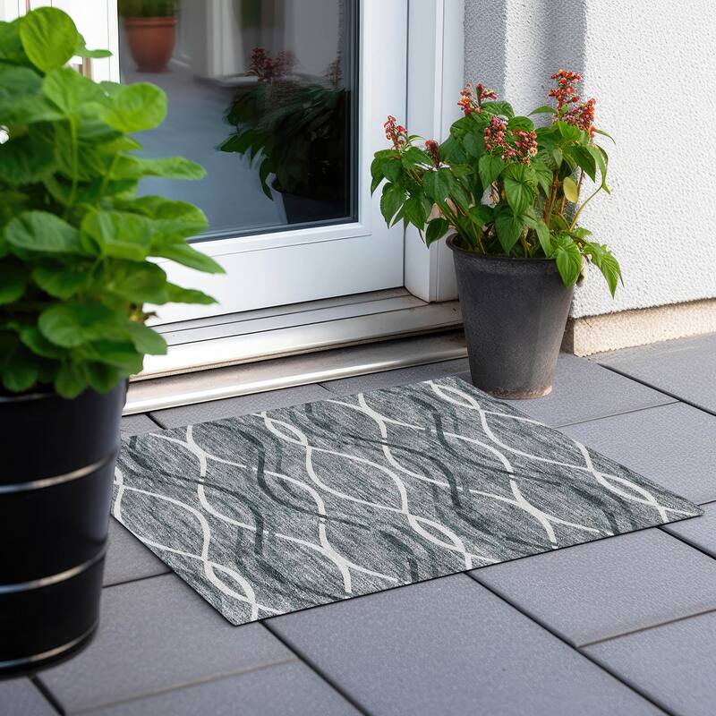 Machine Washable Indoor/ Outdoor Chantille Contempo Deco Rug - Gray - 1'8" x 2'6"