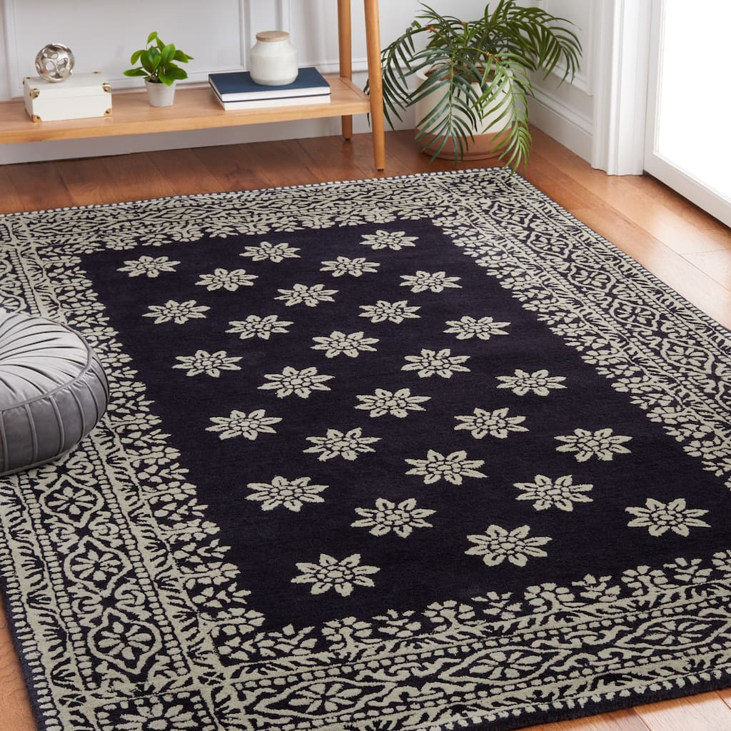 Martha Stewart by SAFAVIEH Gracious Garden Wool Rug