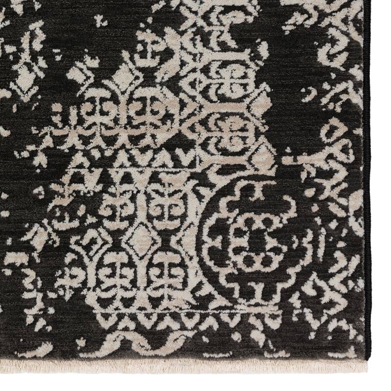 Nelson Vintage Distressed Oriental Medallion Machine Made Rug