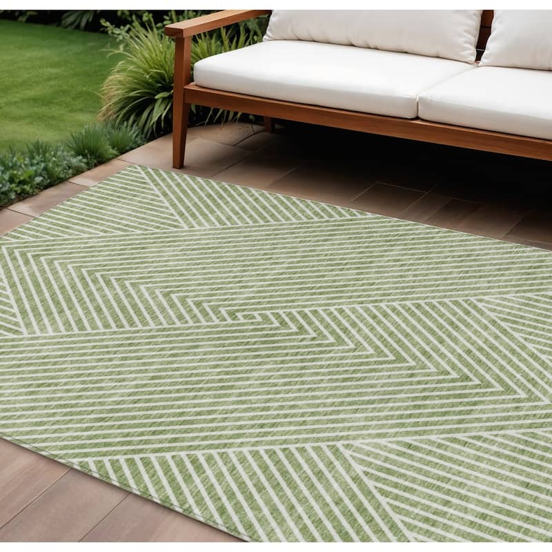 HomeRoots Geometric Transitional Rectangle Outdoor Rug - 9' X 12'