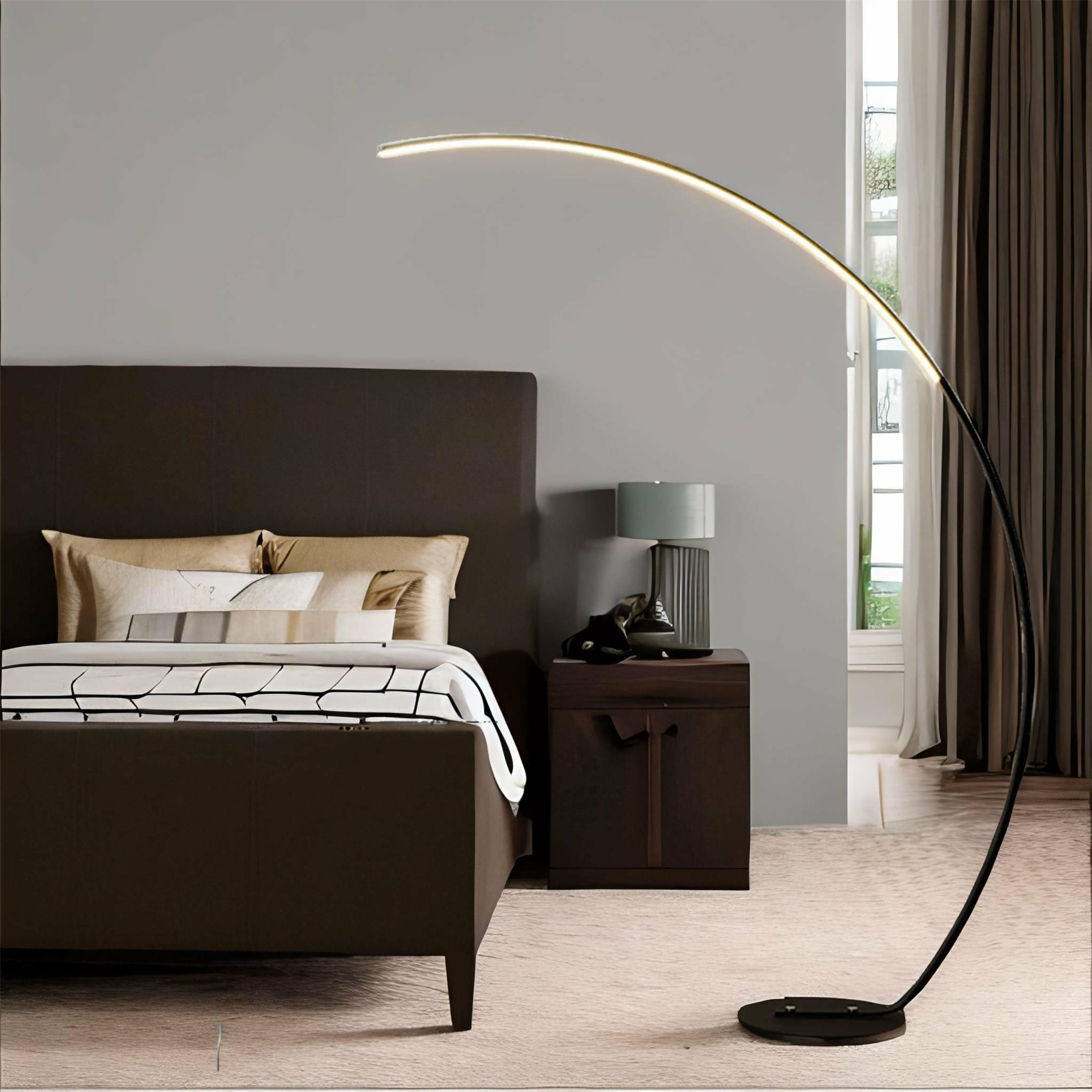 Black Metal Arched Floor Lamp (Bulbs Included)