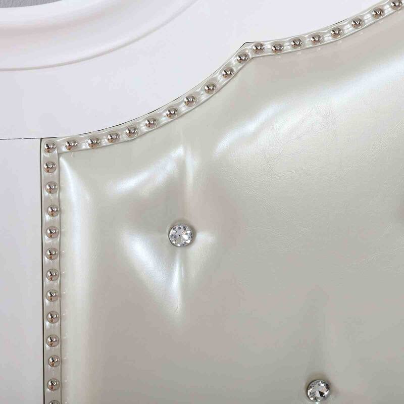 Traditional White Finish 4-PC Bedroom Set Tufted Bed Dresser Mirror Nightstand