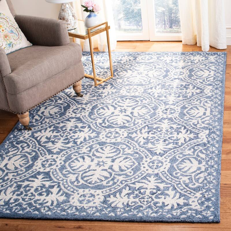 SAFAVIEH Handmade Micro-Loop Anamarija Wool Rug - 4' x 6' - Blue/Ivory