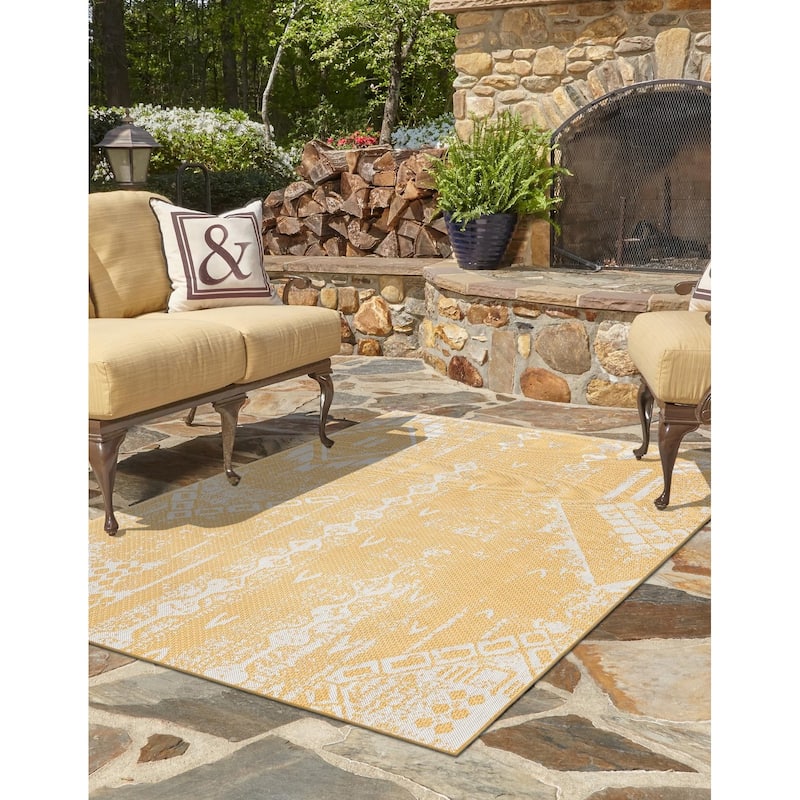 Outdoor Ogooplario Collection Area Rug