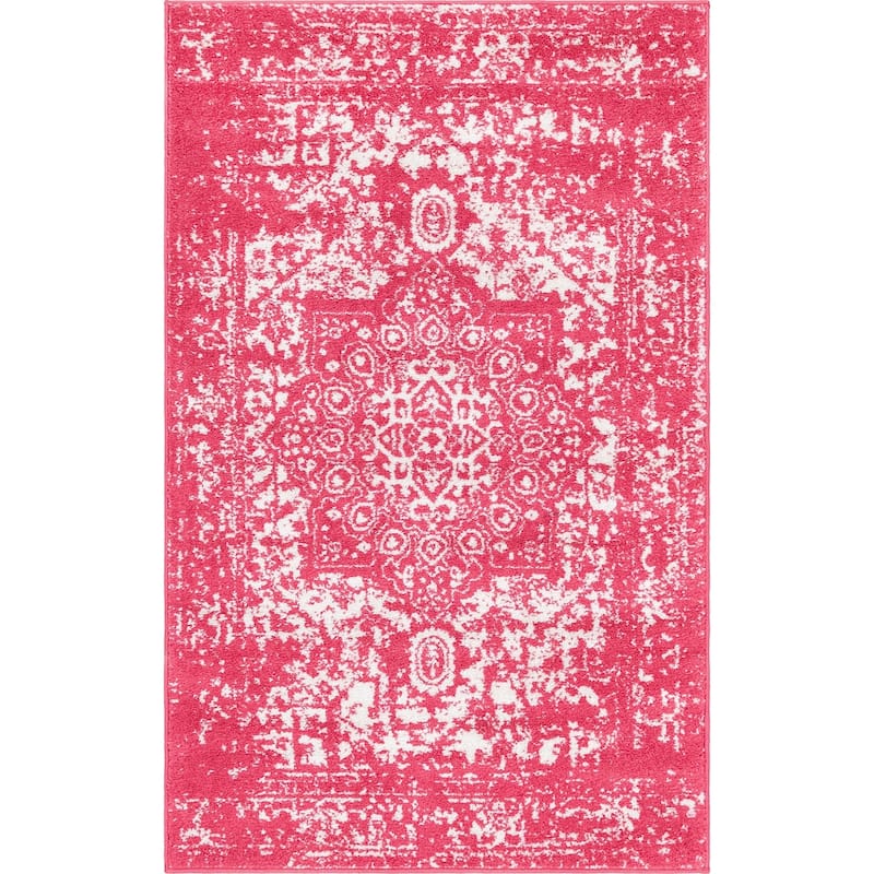 Traditional Brenda Collection Area Rug