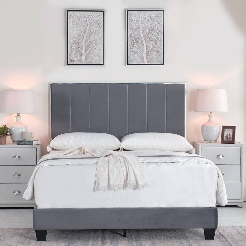 Mallory Upholstered Platform Bed by US PRIDE FURNITURE