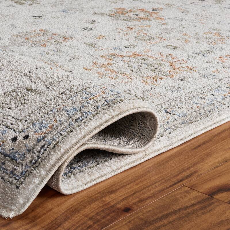 SAFAVIEH Grove Lieschen Traditional Floral Rug