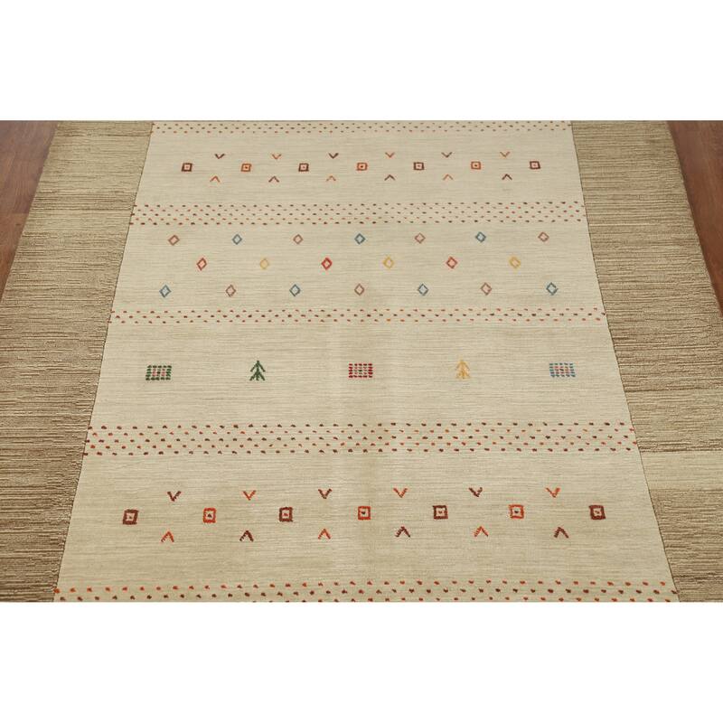 Hand Knotted Oriental 100% Wool Carpet Tribal Tribal Beige & Ivories Gabbeh Area Rug - 7' 6'' X 5' 5''