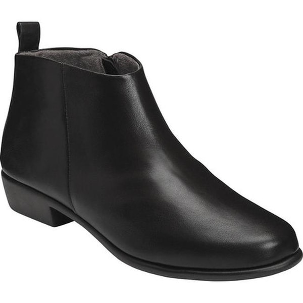 Step It Up Ankle Boot Black Leather 