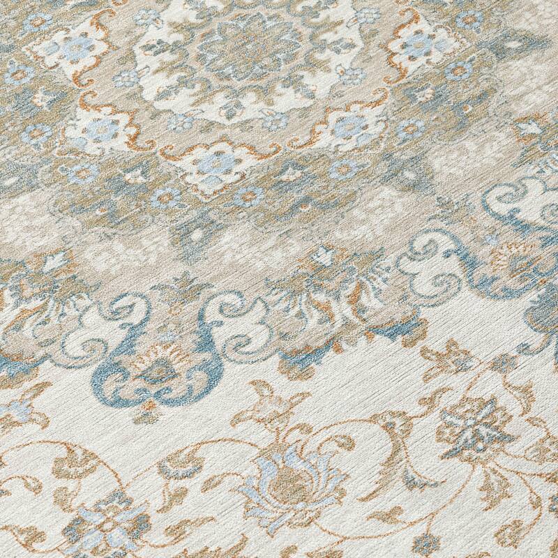 Machine Washable Indoor/ Outdoor Traditional Awaka Chantille Rug