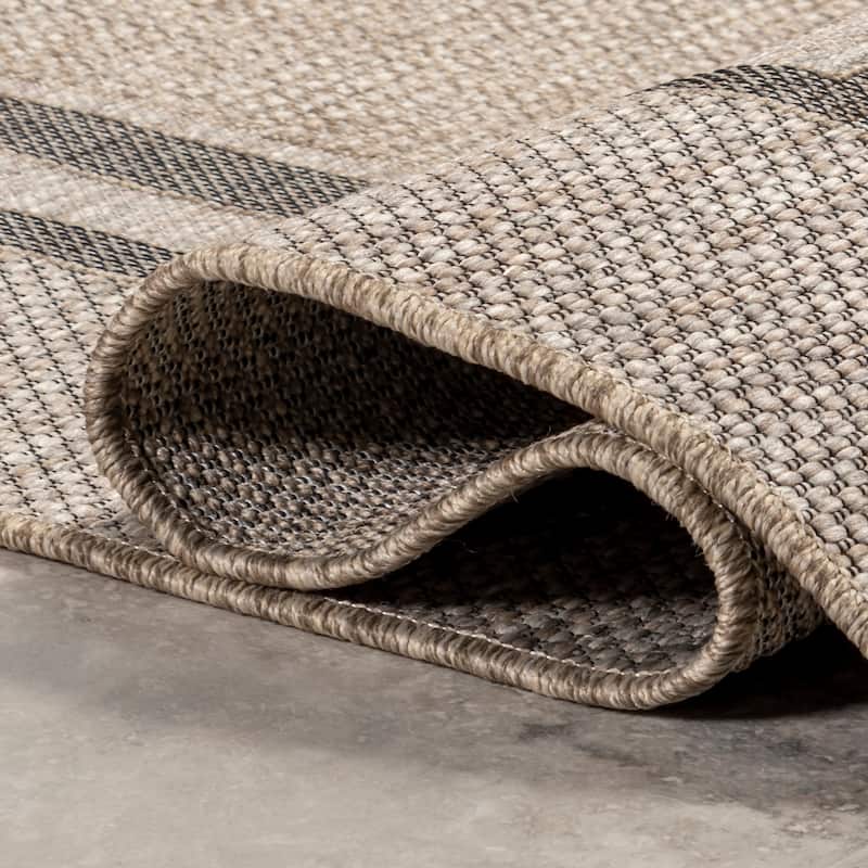 Nuloom Guinevere Mosaic Indoor/Outdoor Area Rug