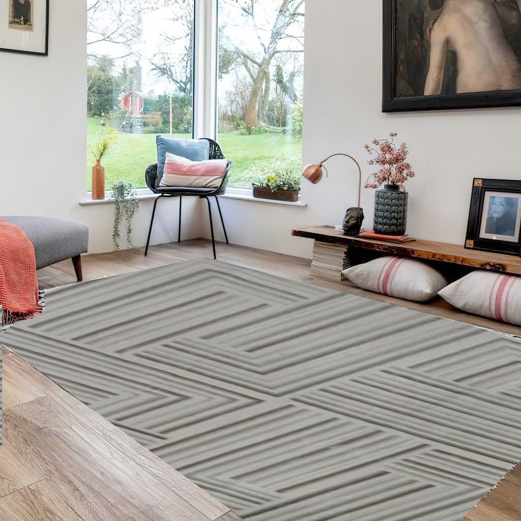 Dary 8 x 10 Large Area Rug, Maze Style Geometric Pattern, Taupe and Gray - 8' x 10'