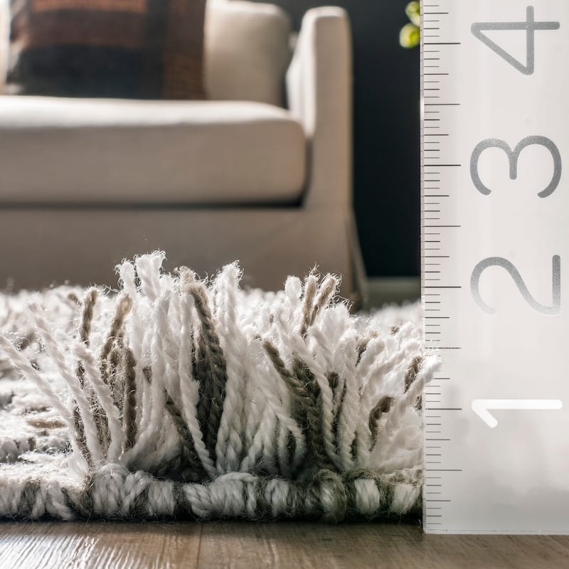 Nuloom Grey Southwestern Raised Tribal Band Area Rug