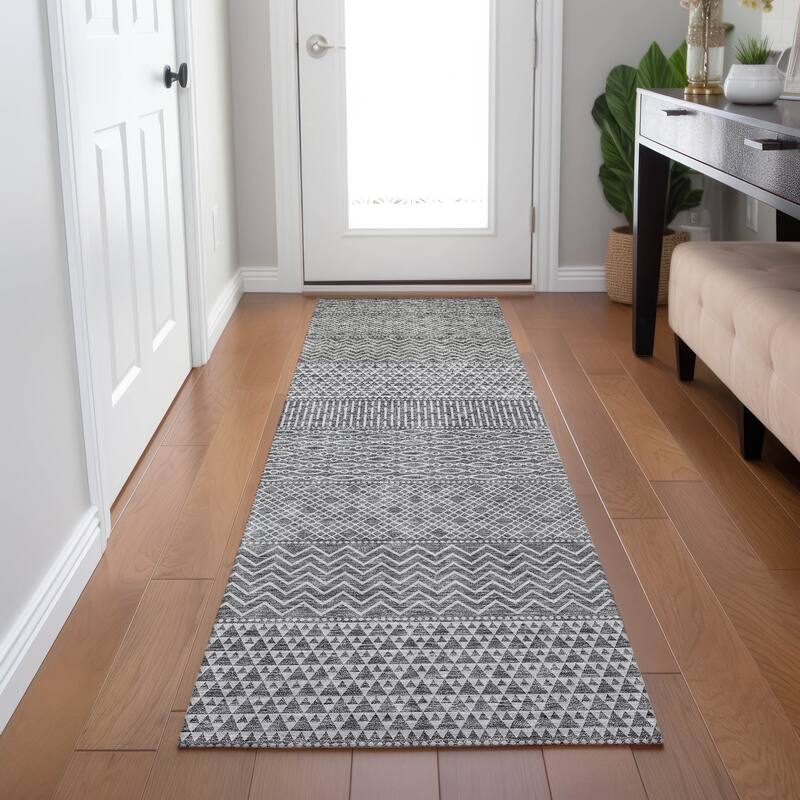 Machine Washable Indoor/ Outdoor Modern Stripes Chantille Rug