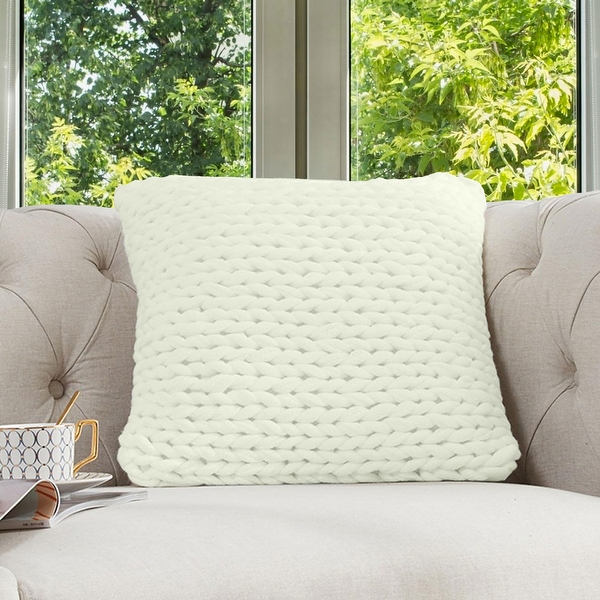 Cheer Collection Chunky Cable Knit 18