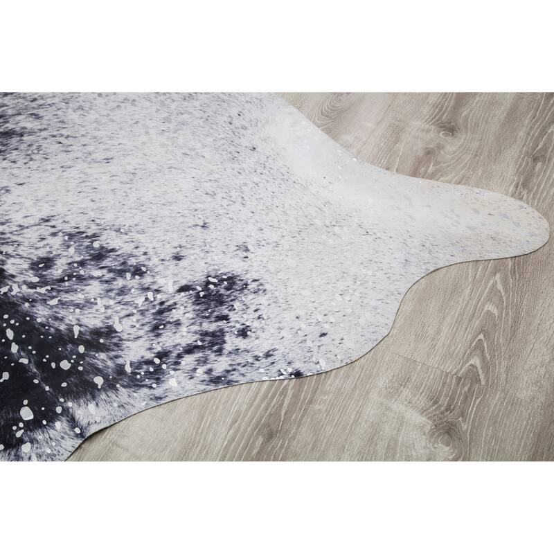 Rio Collection Faux Cowhide Printed Rug with Foil Accents