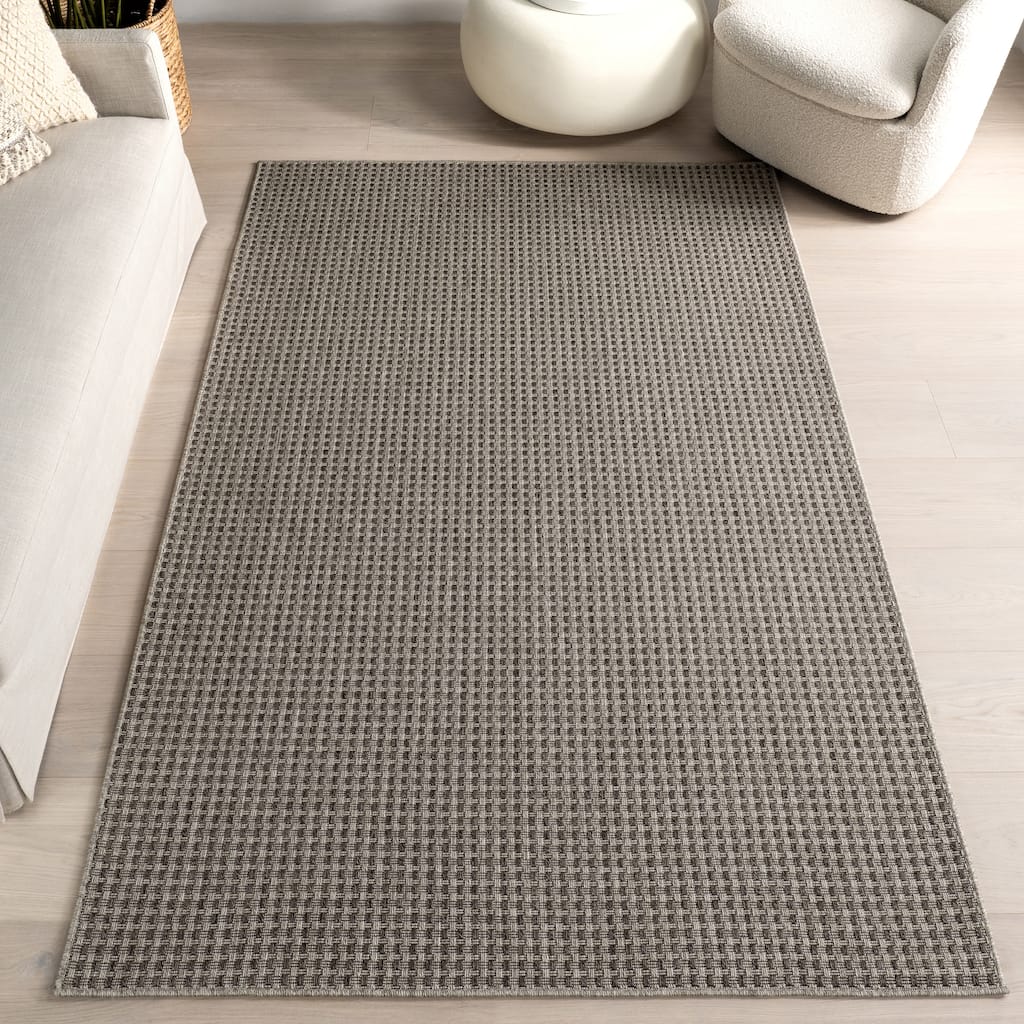 Nuloom Maeva Geometric Indoor/Outdoor Area Rug.