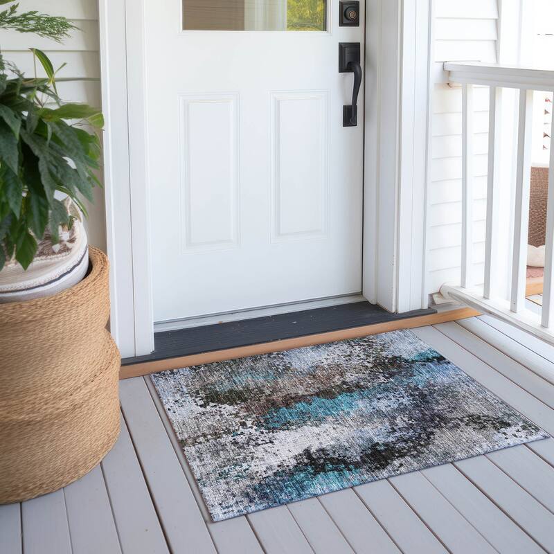 Machine Washable Indoor/ Outdoor Contemporary Abstract Chantille Rug - Khaki - 1'8" x 2'6"