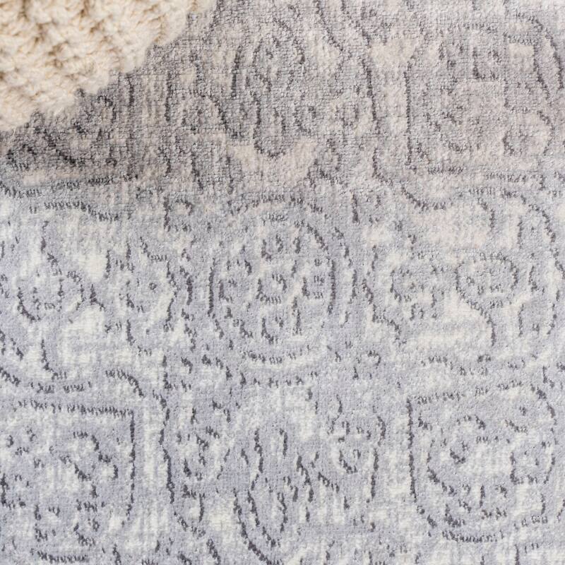 JONATHAN Y Loom Ornate Medallion Traditional Area Rug