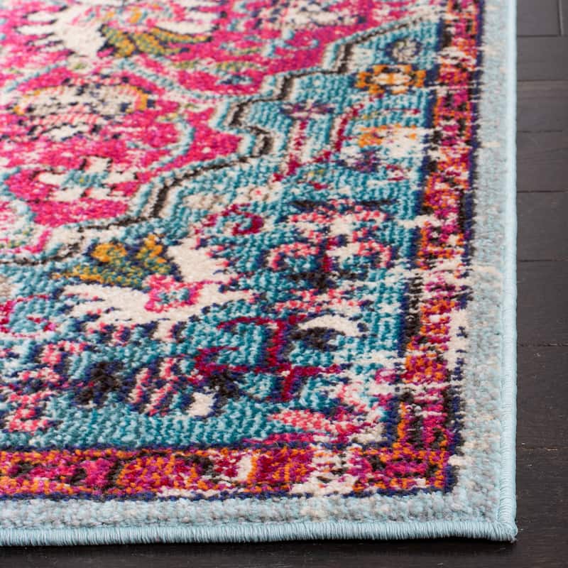SAFAVIEH Madison Sabire Boho Medallion Distressed Rug
