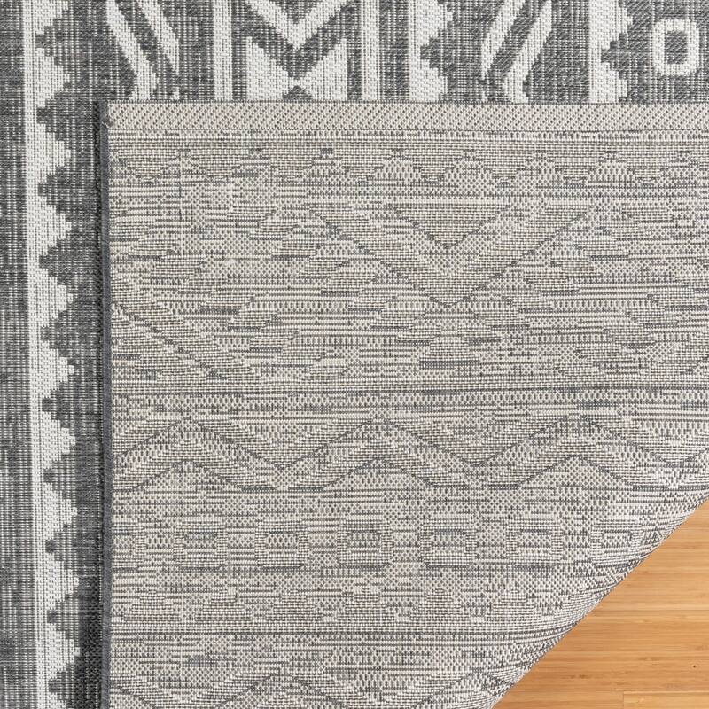 Gertmenian Savara Global Geometric Polypropylene Indoor Outdoor Performance Flatweave Area Rug Collection