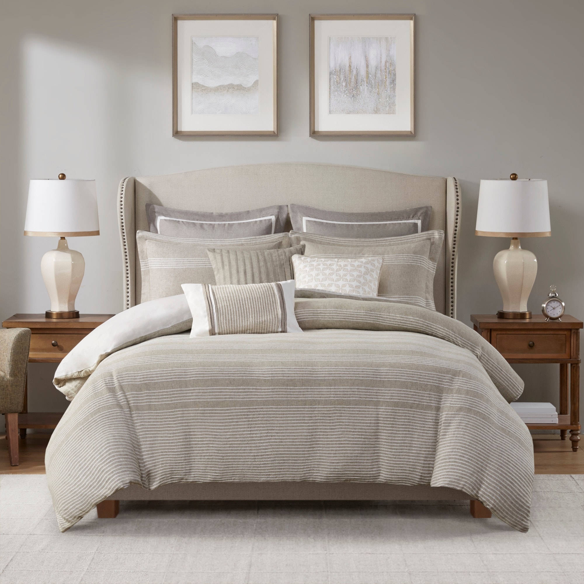 https://ak1.ostkcdn.com/images/products/is/images/direct/93ff144da78ed0c7431e2807f52feb033bffacc2/Madison-Park-Signature-Carmel-Oversized-Jacquard-Comforter-Set-with-Euro-Shams-and-Throw-Pillows.jpg