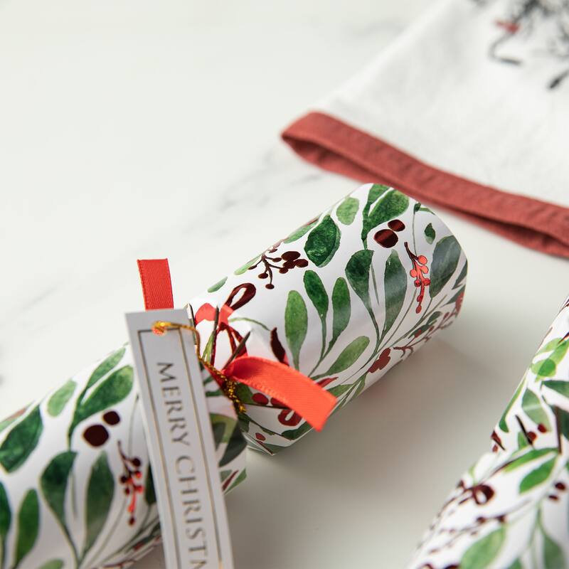 Glitzhome 14PK Christmas Santa Snowman Penguin Reindeer & Holy Leaves Party Crackers with Gift Contents