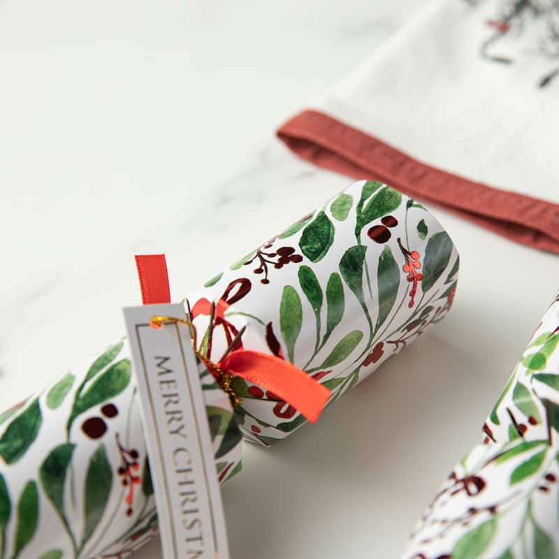 Glitzhome 8 Pack Christmas Holy Leaves Party Crackers Favor Supplies with Gift Contents for Kids