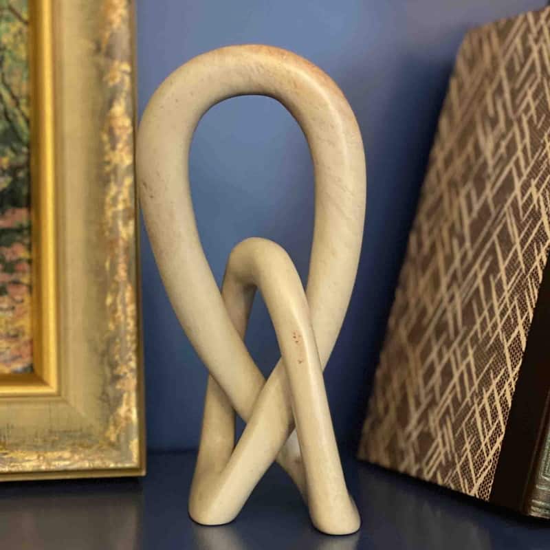 Handmade Lovers Knot 1-Piece Soapstone Statue (Kenya)