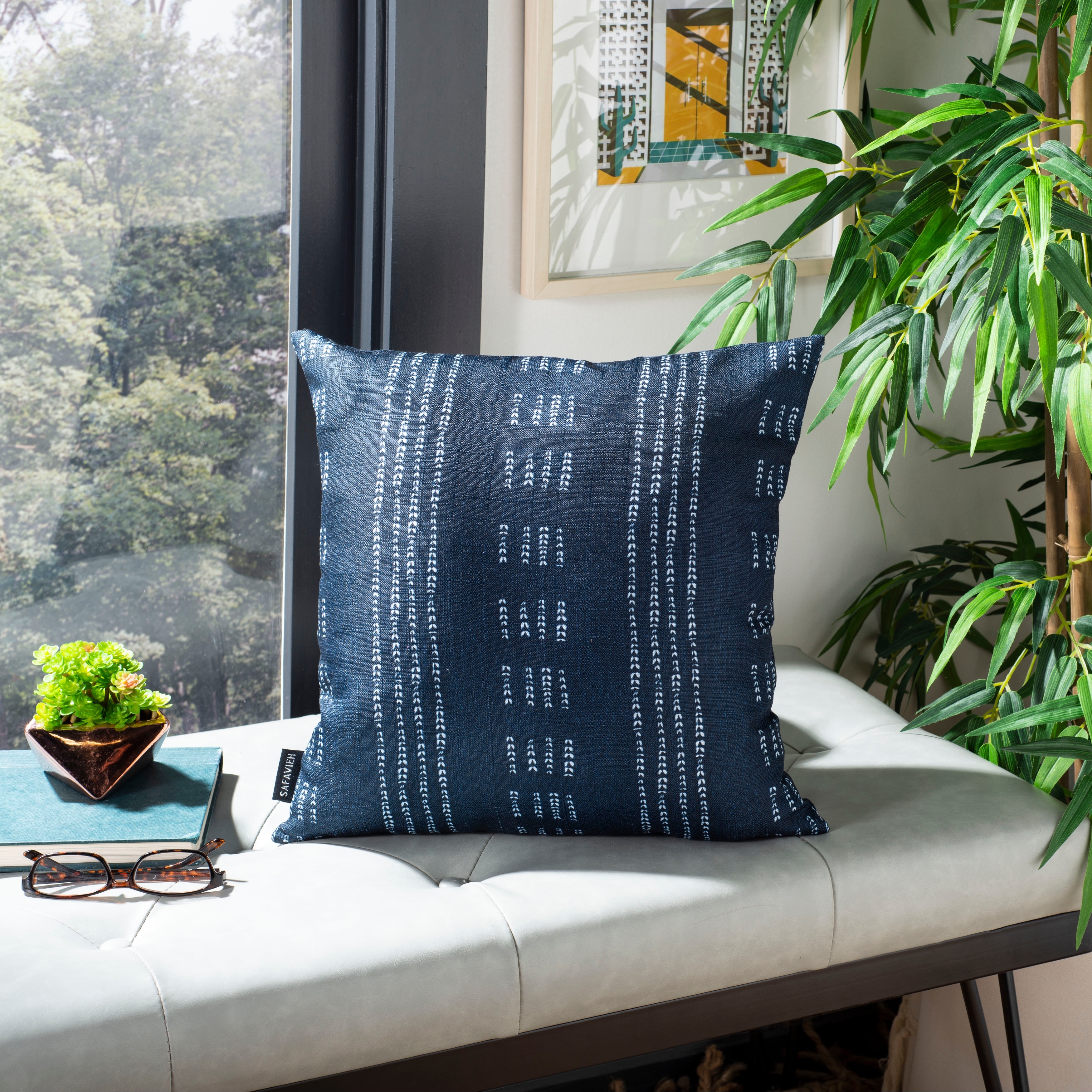 SAFAVIEH Jedidja Decorative Accent Throw Pillow