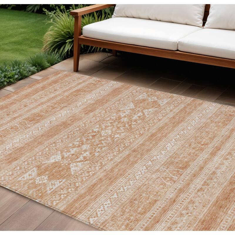 HomeRoots Southwestern Transitional Rectangle Outdoor Rug - 8' X 10'