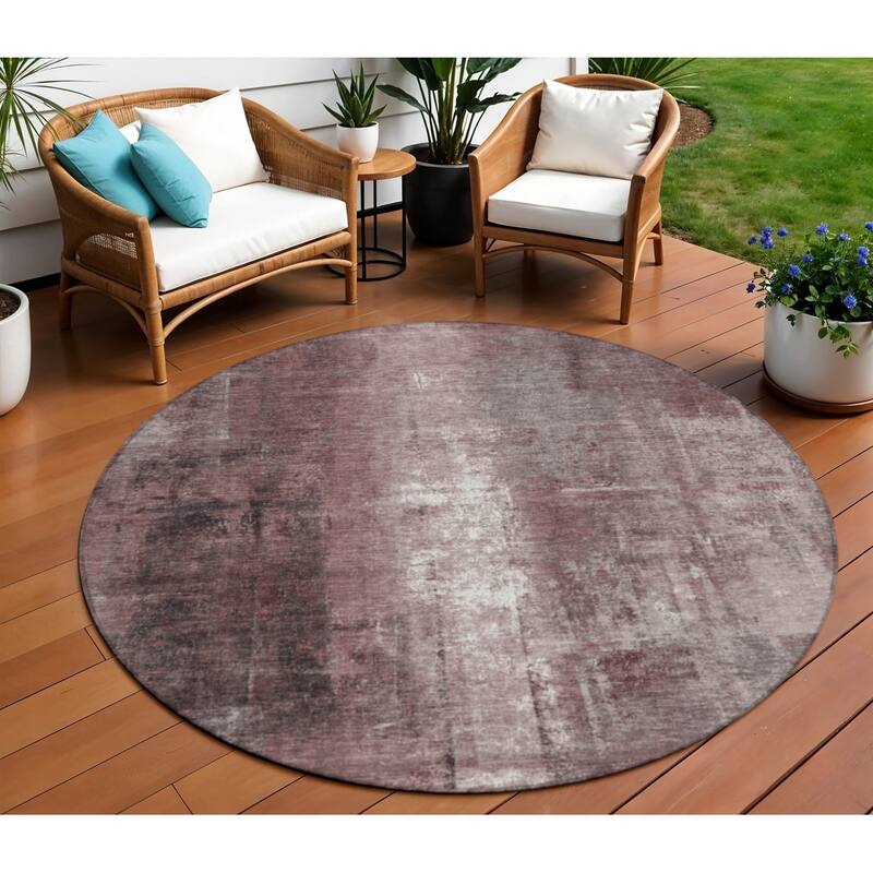 HomeRoots Abstract Transitional Rectangle Outdoor Rug - 8' Round