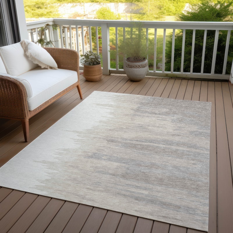Machine Washable Indoor/ Outdoor Brushstrokes Ombre Chantille Rug