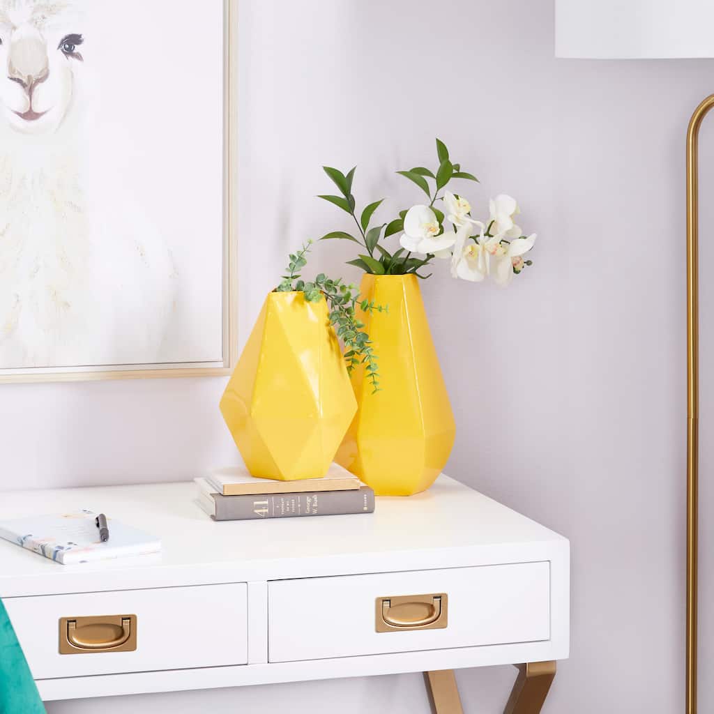 CosmoLiving by Cosmopolitan Metal Geometric Vase (Set of 2) - Blue, Cream, Yellow or White