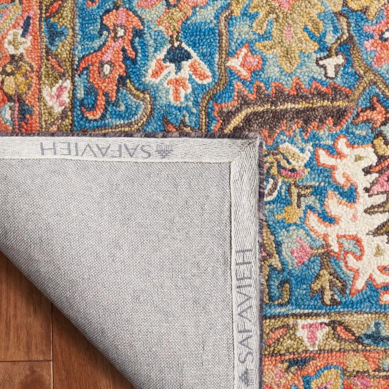 SAFAVIEH Handmade Blossom Milagrosa Floral Wool Rug