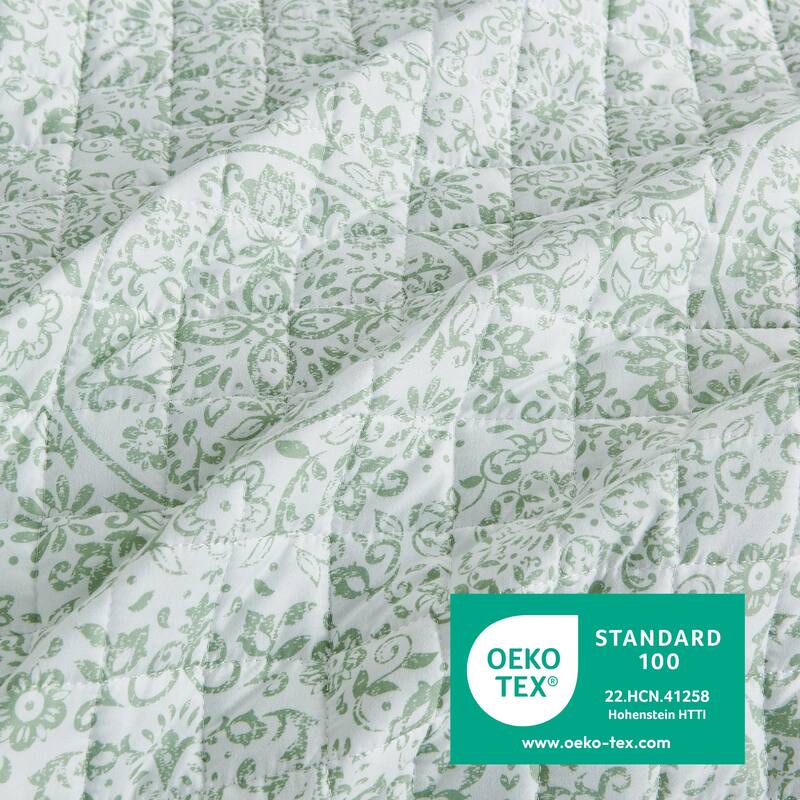 Linery & Co. Floral Printed Reversible Stitched Quilt Set with Shams