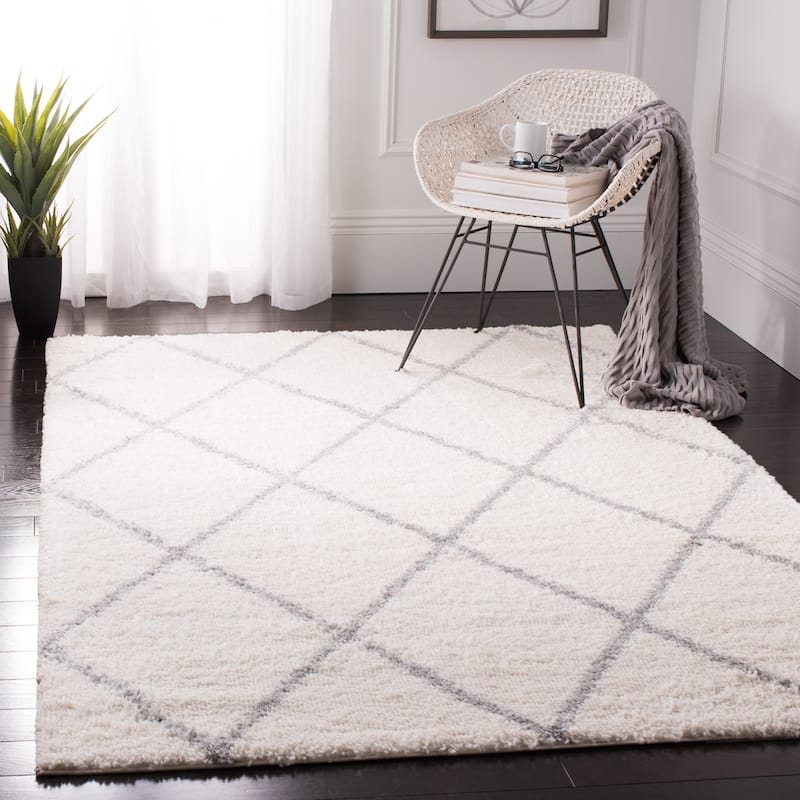 SAFAVIEH Parma Shag Sinda Trellis 1.2-inch Thick Rug - 3' x 5' - Cream/Grey