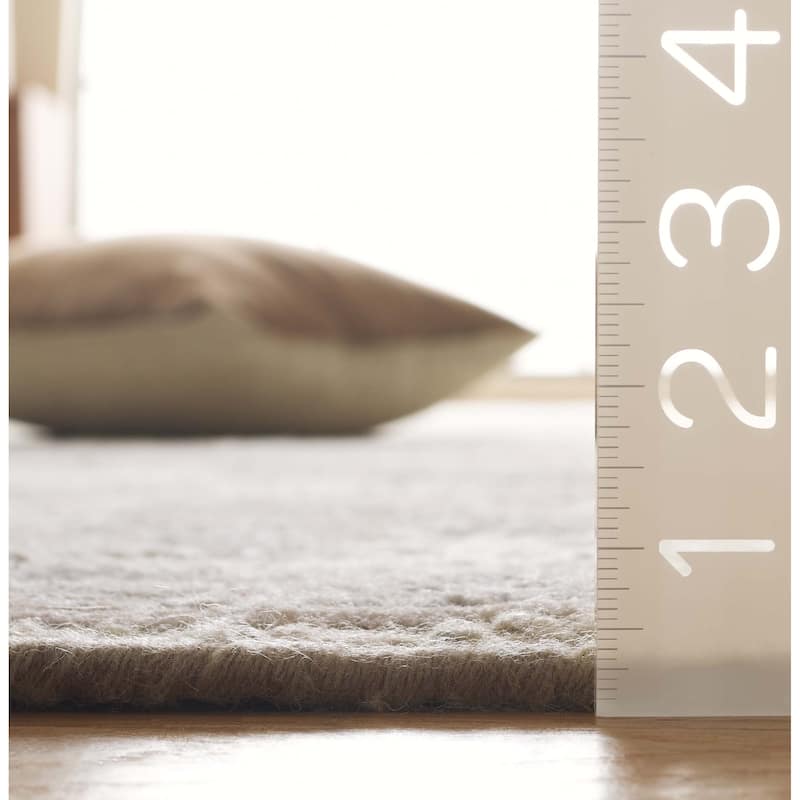 SAFAVIEH Hand-Knotted Tribeca Zorione Modern & Contemporary Wool Rug