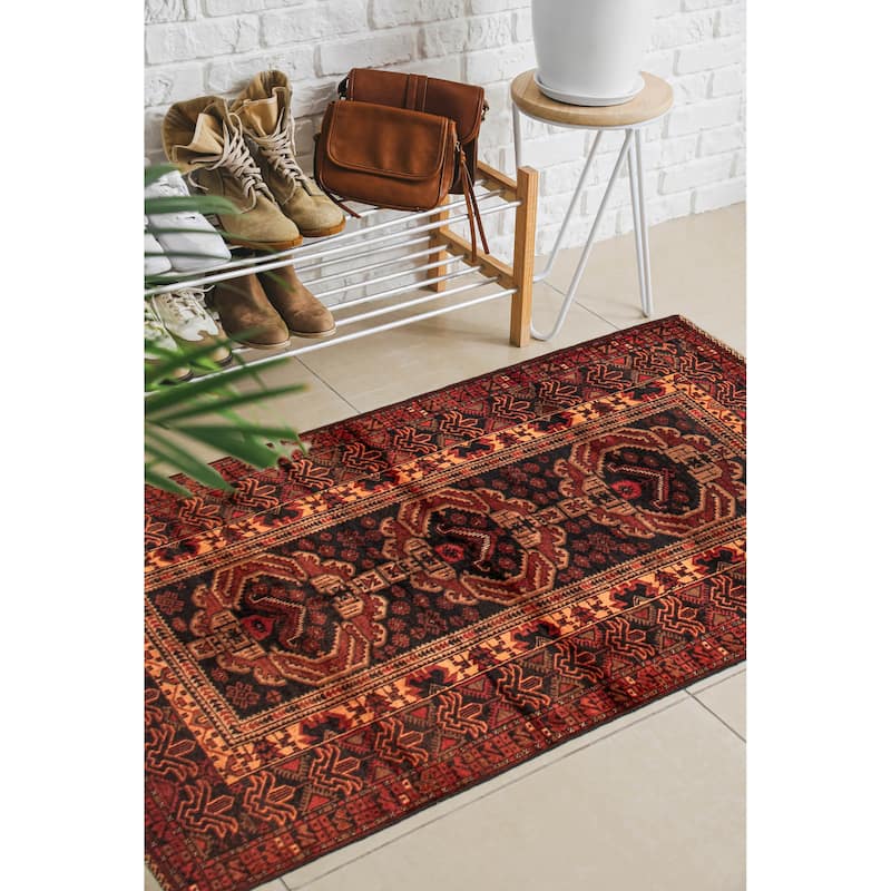 Teimani Black, Red Rug 3'6" x 6'8" - 3'6 x 6'8