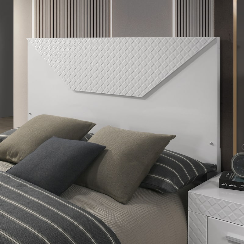Furniture of America Zollan Glam Glossy White Panel Bed with LED on Headboard