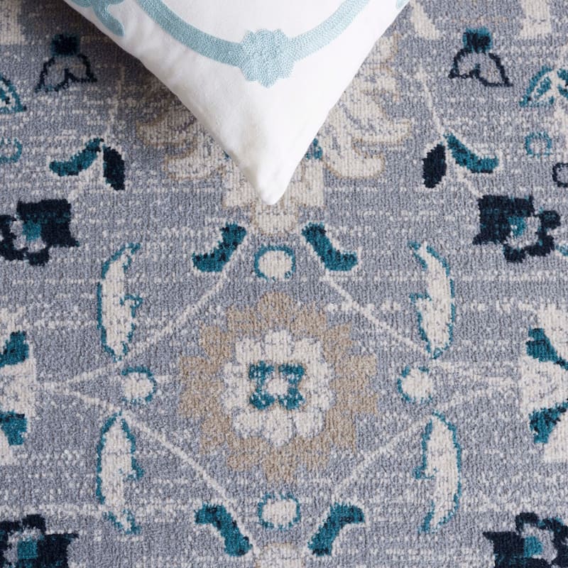 SAFAVIEH Bayside Machine Washable Shweta Oriental Rug