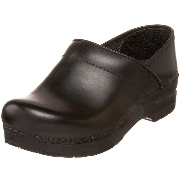 dansko clogs narrow width