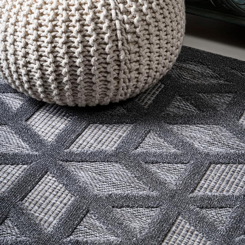 JONATHAN Y Peralta Neutral Geometric Indoor/Outdoor Area Rug