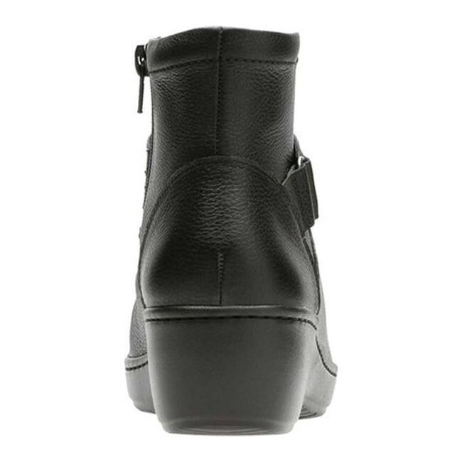 Clarks women's delana fairlee ankle bootie discount